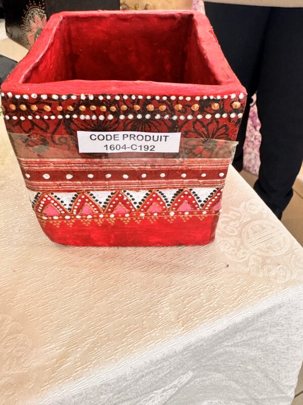 Red tribal planter