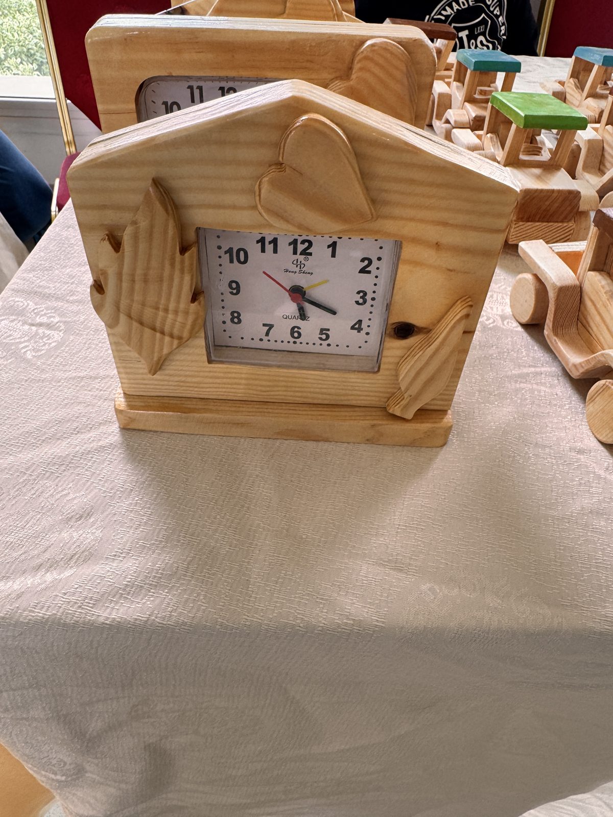 Horloge de table en bois « Maison » - Image 2