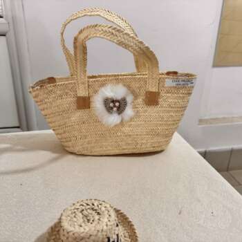 Petit cabas en palmier à pompon