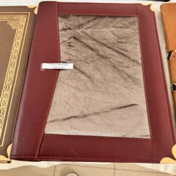 Porte-documents en cuir bordeaux