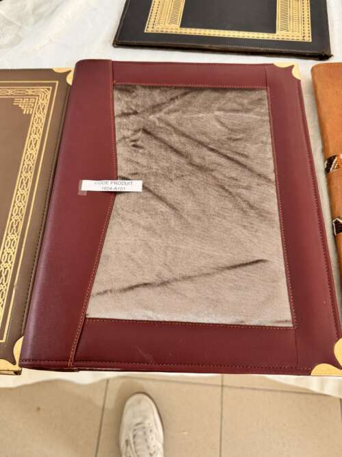 Porte-documents en cuir bordeaux