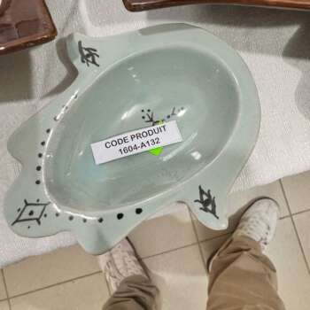 Plat en céramique vert d'eau