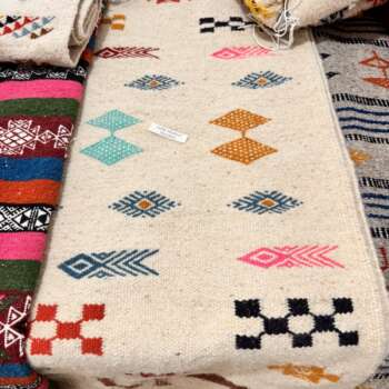 Tapis kilim écru à losanges