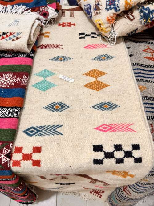 Tapis kilim écru à losanges