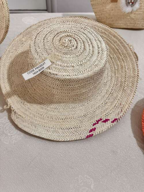 Chapeau en palmier à motif spiralé