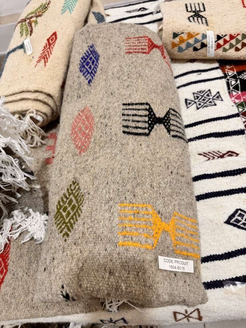 Tapis en laine à symboles berbères
