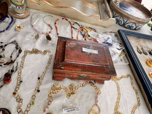 Coffret à bijoux en bois