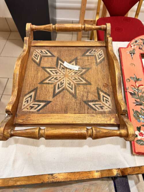 Plateau pliant en bois à étoile marquetée
