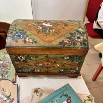 Coffret en bois peint floral