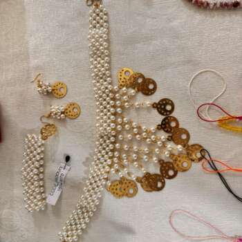 Bijoux perlés (lot)
