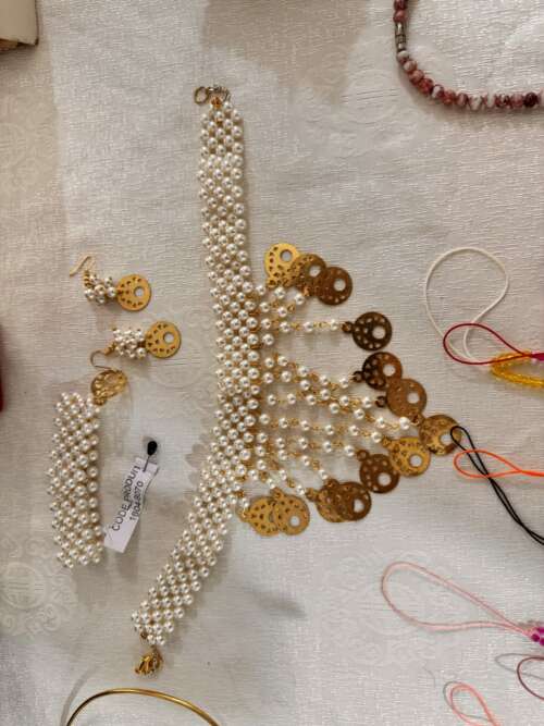 Bijoux perlés (lot)