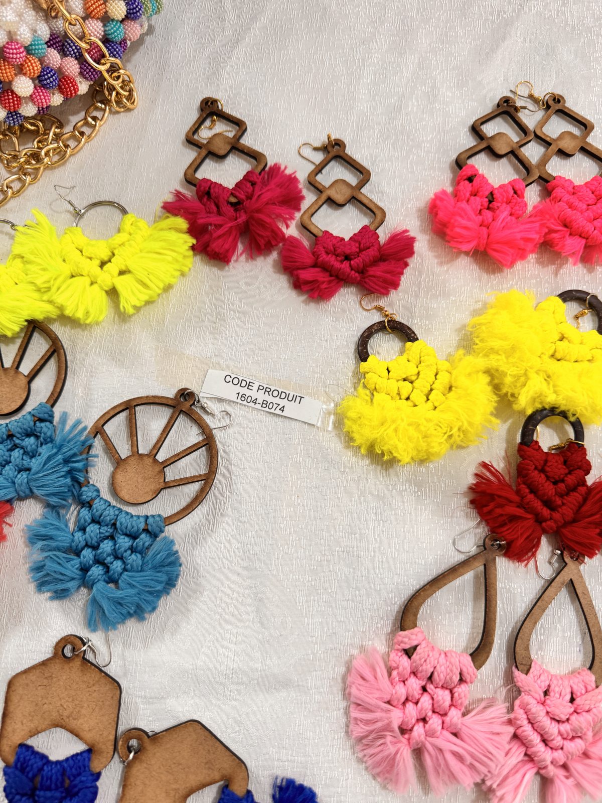 Boucles d'oreilles à pompons (assortiment) - Image 5