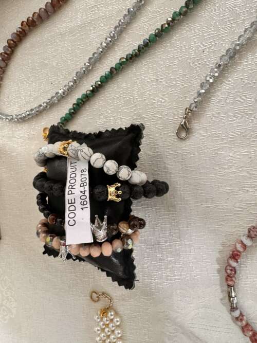 Bracelets en pierres (lot)