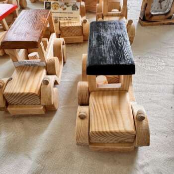 Camion jouet en bois
