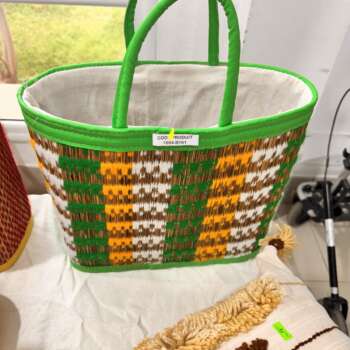 Panier tressé vert
