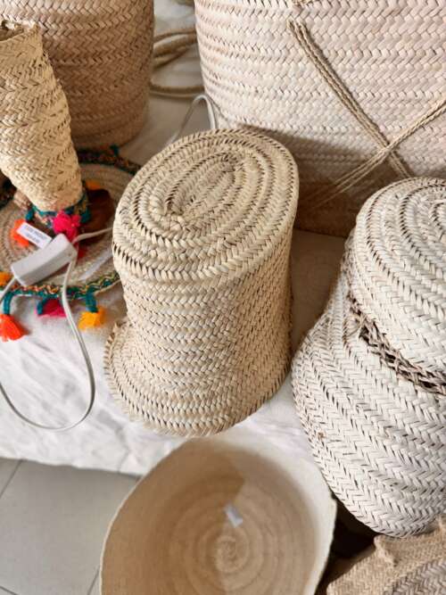 Vases décoratifs en paille (lot)