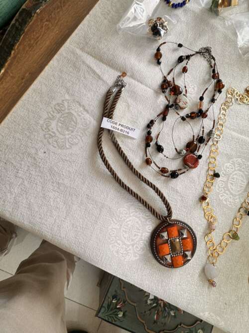 Collier à pendentif mosaïque