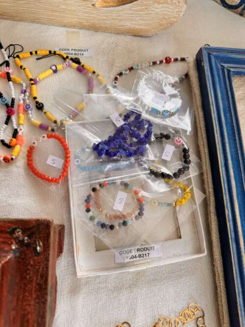 Bijoux perlés (assortiment)