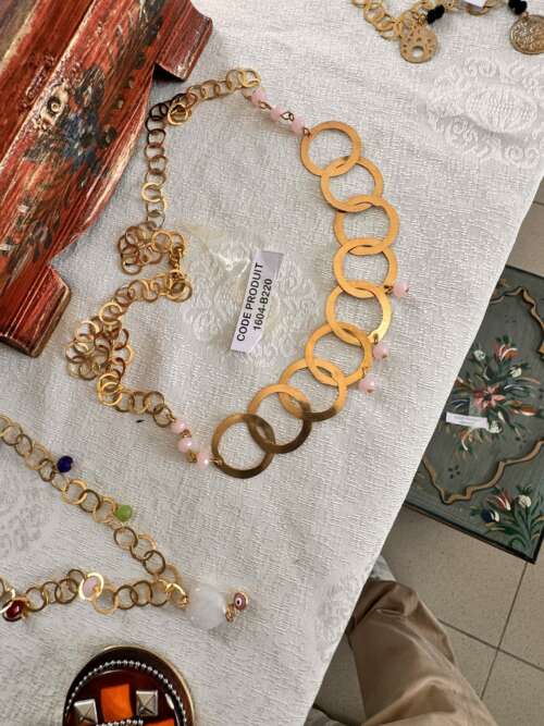 Collier chaîne à anneaux dorés