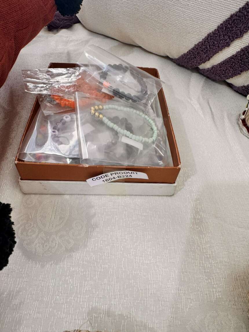 Parure de bijoux perlés (coffret)