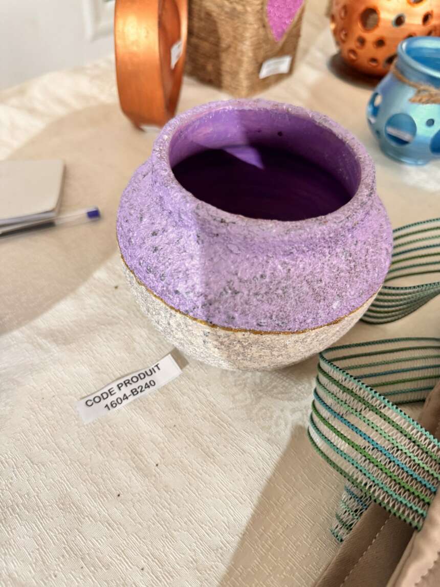 Cache-pot en céramique violet