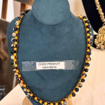 Collier de perles noir et ambre