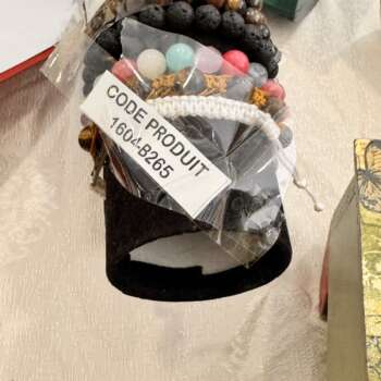 Bracelets en pierres (assortiment)