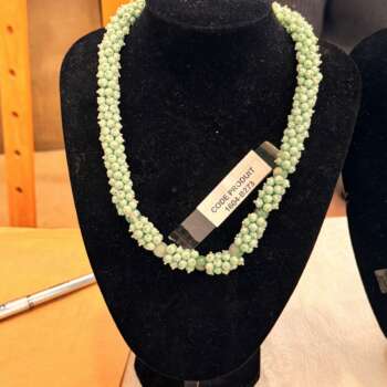 Collier de perles vert