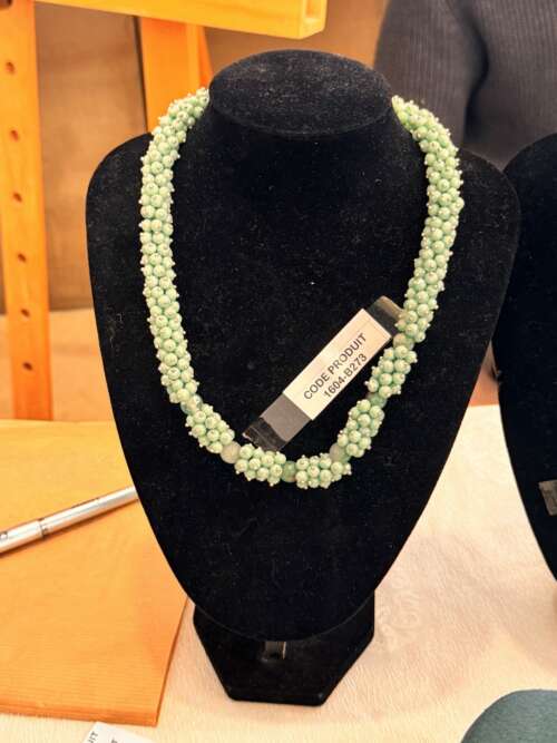 Collier de perles vert