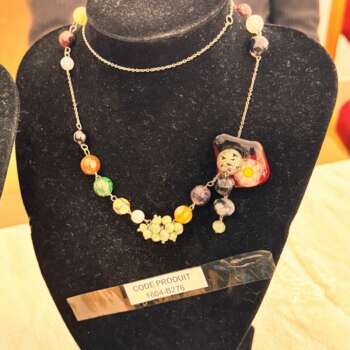 Collier fantaisie à pendentif