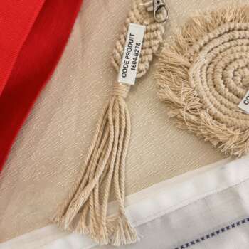 Porte-clés en macramé à pompon