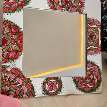 Miroir à cadre peint mandala
