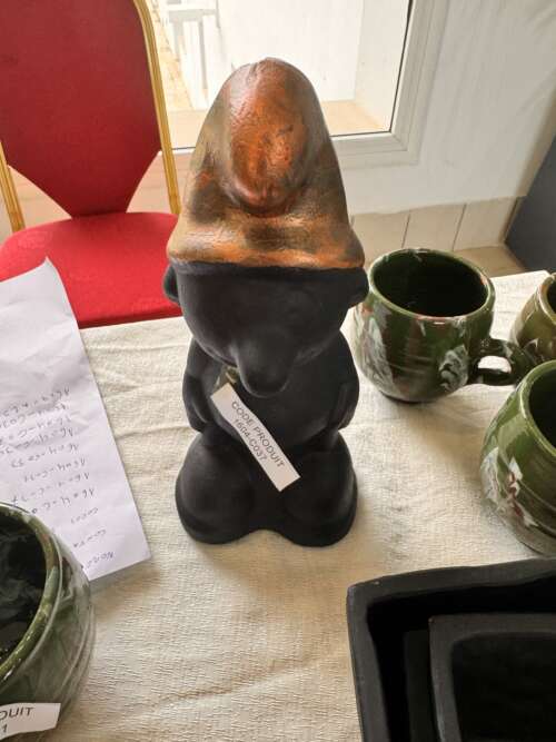 Figurine décorative en céramique noire