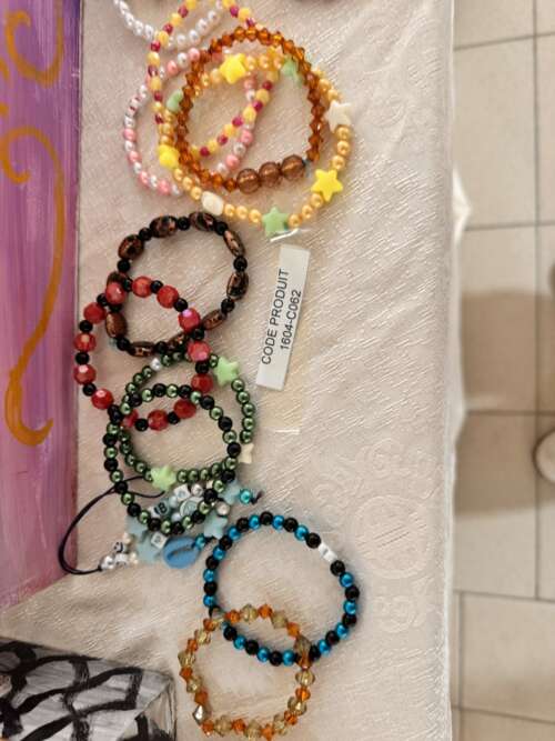 Bracelets perlés (assortiment)