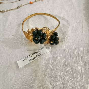 Bracelet manchette doré à perles