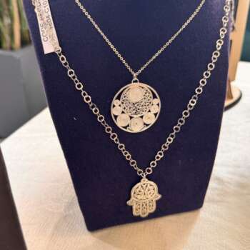 Collier double rang en argent à pendentif main de Fatma