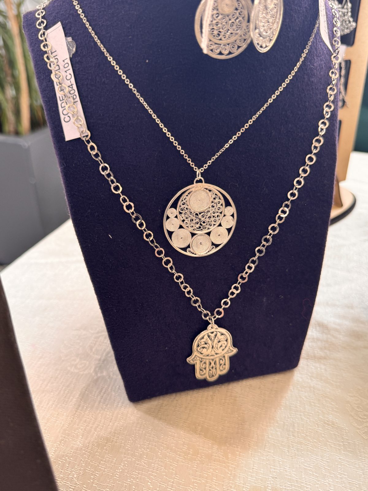 Collier double rang en argent à pendentif main de Fatma