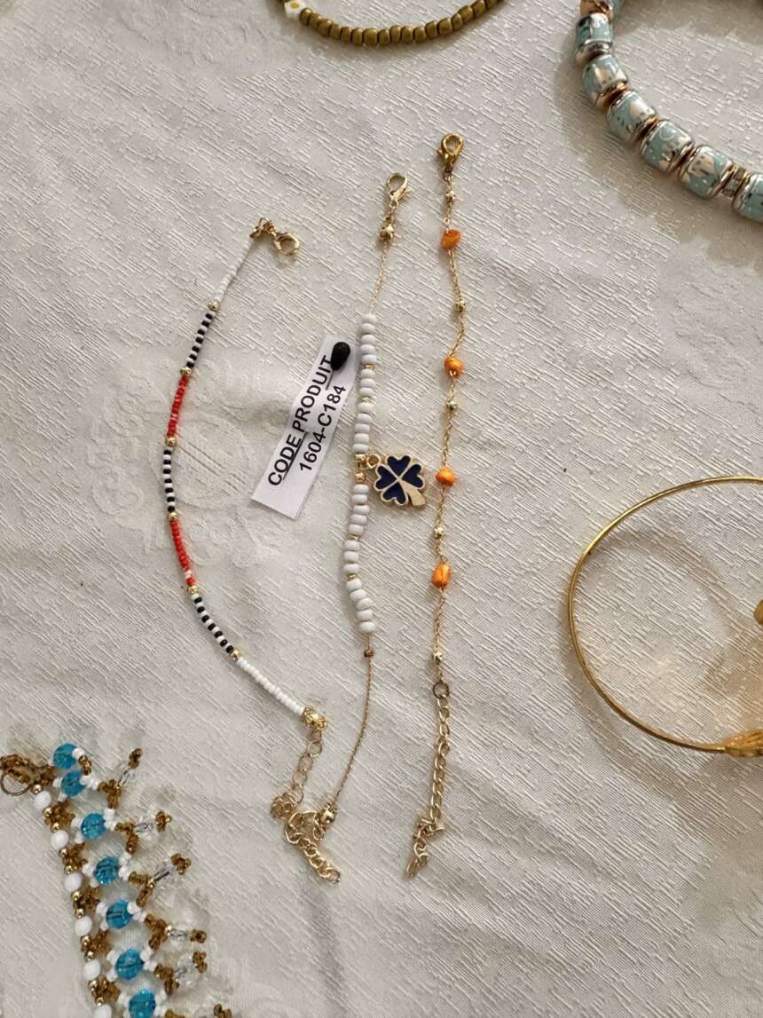 Bracelets perlés (lot)