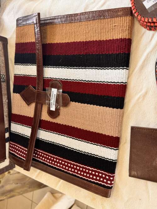 Porte-documents en cuir et kilim