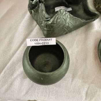 Coupe décorative en céramique verte