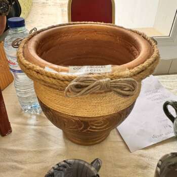 Pot en terre cuite à corde