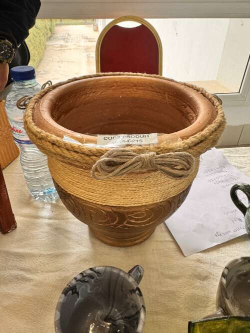 Pot en terre cuite à corde