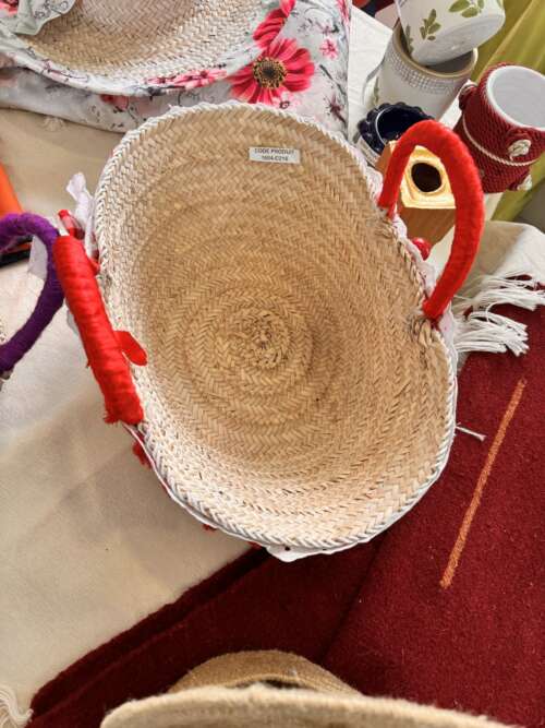 Corbeille en fibres tressées