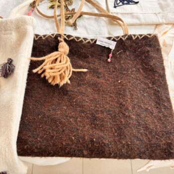 Sac tissé en laine à franges