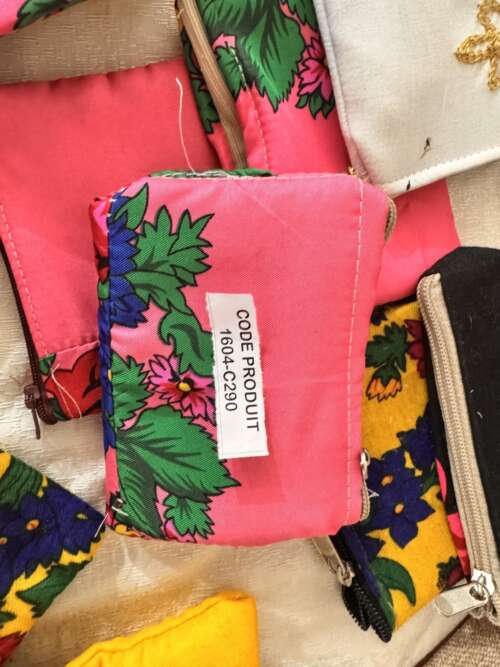 Pochette en tissu à motif floral rose
