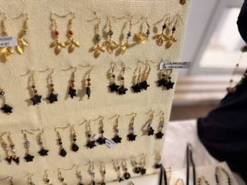 Boucles d'oreilles pendantes étoile en perles