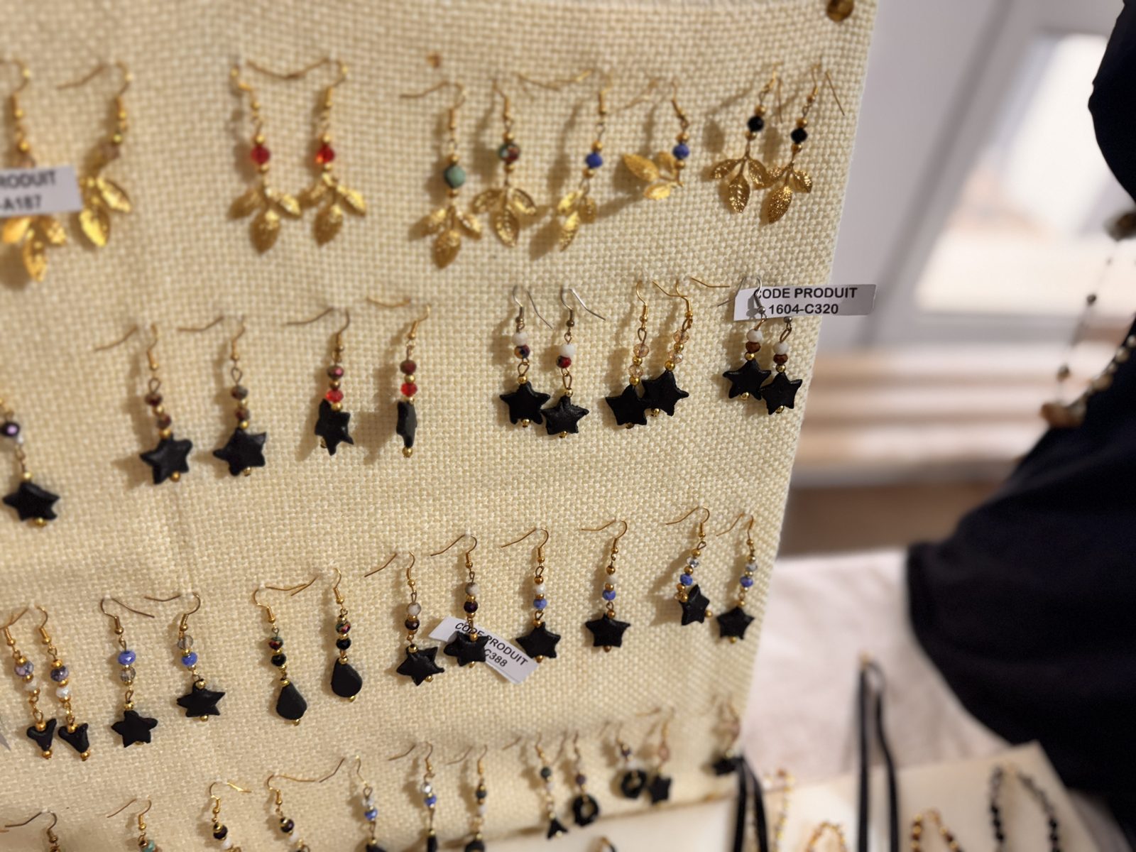 Boucles d'oreilles pendantes étoile en perles