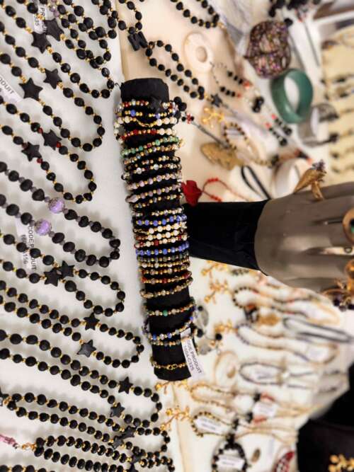 Sautoir en perles noires