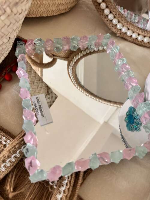 Miroir à cadre perlé pastel