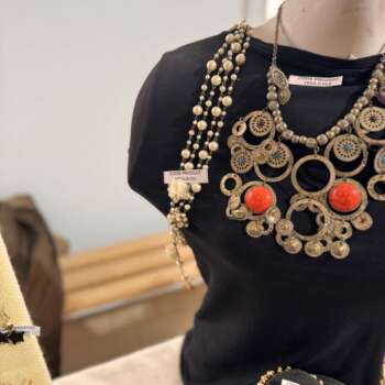 Collier plastron ethnique doré